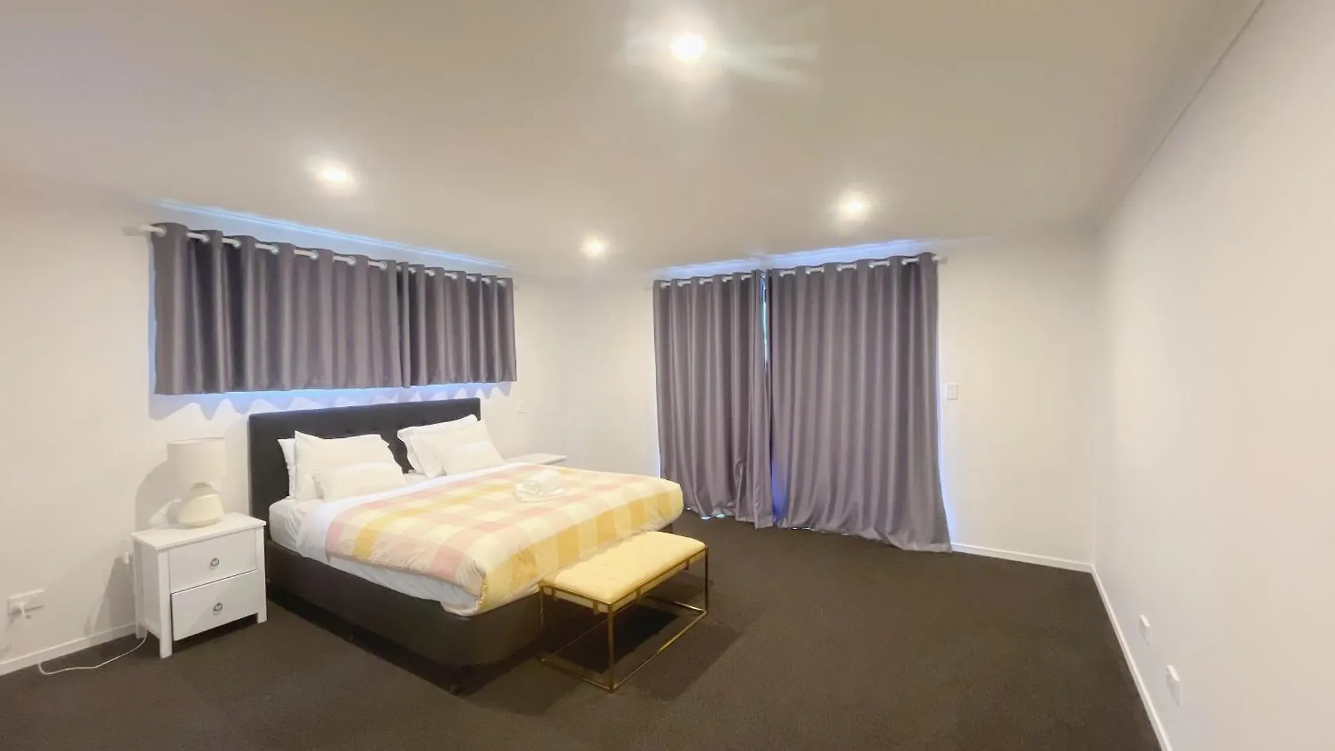 Ferienhaus Rotorua Sunshine Brand New 4 Bedroom House